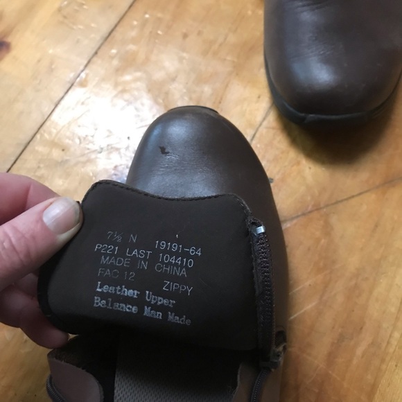 Brown booties - Picture 2 of 3